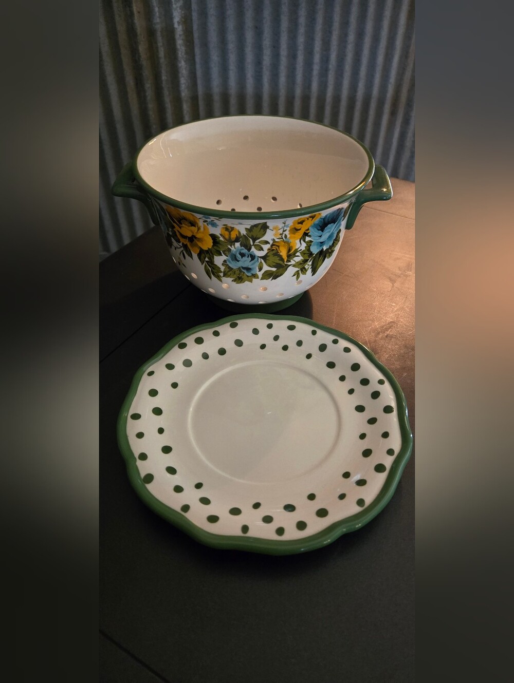 Pioneer Woman Ceramic Berry Bowl Colander ROSE SHADOW